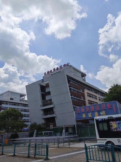 實(shí)探蘋(píng)果上海最大代工廠昌碩科技 8萬(wàn)人集體搬遷系謠言，iPhone 15發(fā)布前夕產(chǎn)線(xiàn)直擊